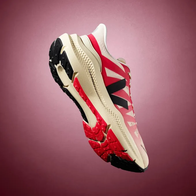 Condor 3 Advanced Engineered-Mesh Rose Gradient Calcaire Condor 3 Advanced Engineered-Mesh Rose Gradient Calcaire