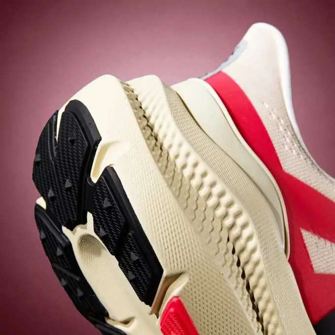 Condor 3 Advanced Engineered-Mesh Rose Gradient Calcaire Condor 3 Advanced Engineered-Mesh Rose Gradient Calcaire