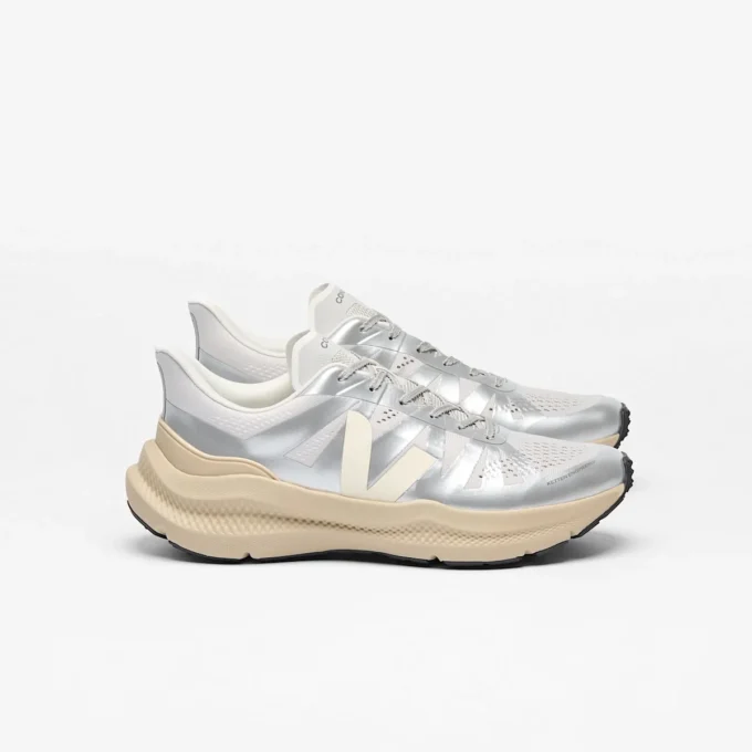 Condor 3 Advanced Engineered-Mesh Silver Cashew Almond Condor 3 Advanced Engineered-Mesh Silver Cashew Almond