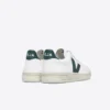 V-10 Cwl White Brittany V-10 Cwl White Brittany