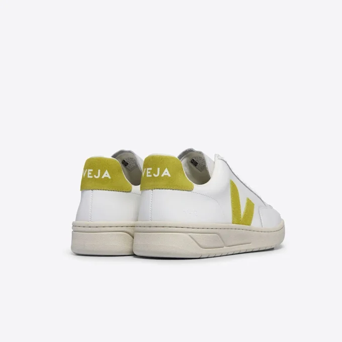 V-12 Leather White Liquor V-12 Leather White Liquor
