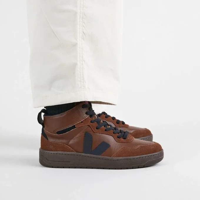 V-95 Leather Walnut Black V-95 Leather Walnut Black