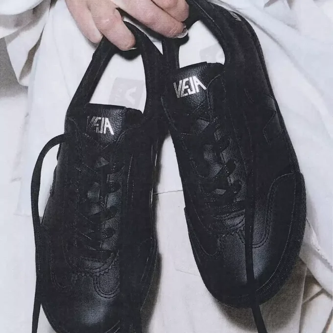 Volley Signature Leather Full Black